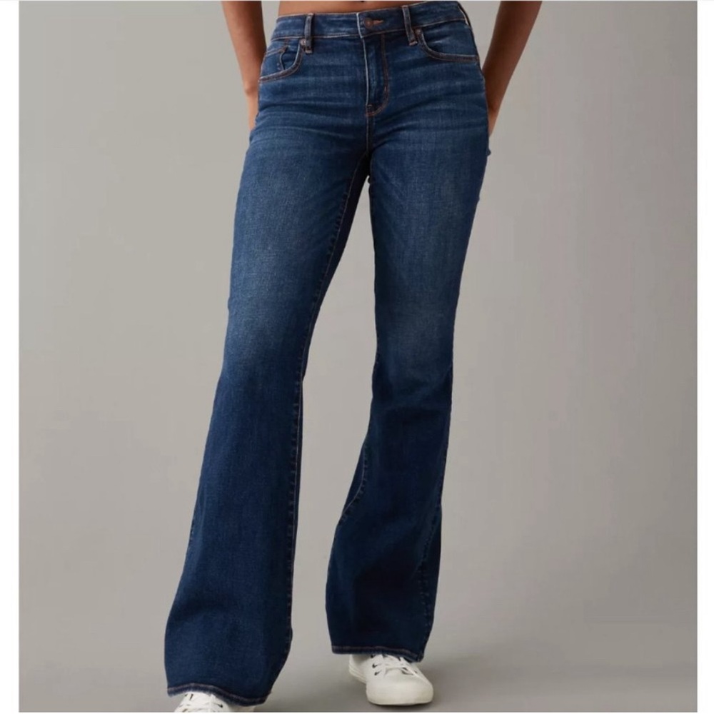 AE Next Level Low-Rise Flare Jean 8 short